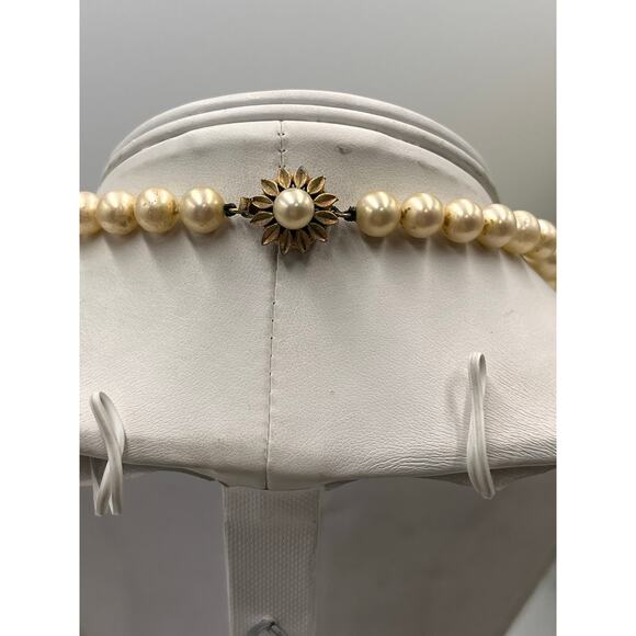 Majorica Vintage Hand Knotted 8mm Round Cream Faux Pearl Single Strand Necklace - Picture 4 of 10